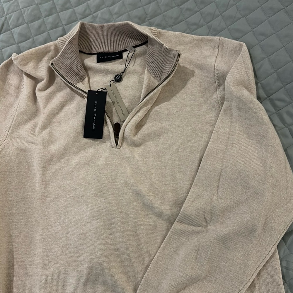 Men’s quarter zip sweater